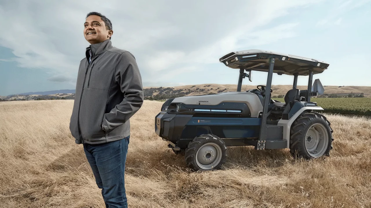 De esta manera, tres automovilistas y un enólogo buscan salvar al campo de EU