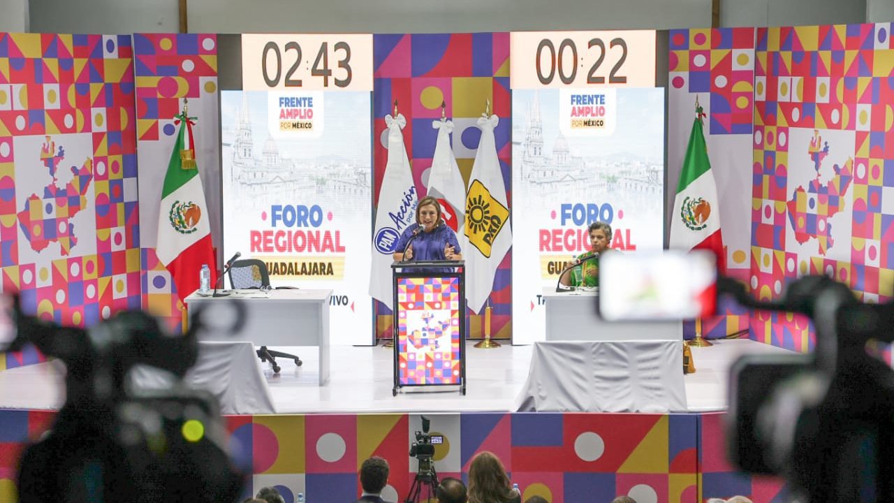 Xóchitl Gálvez y Beatriz Paredes critican a AMLO por su política migratoria y relación con AL