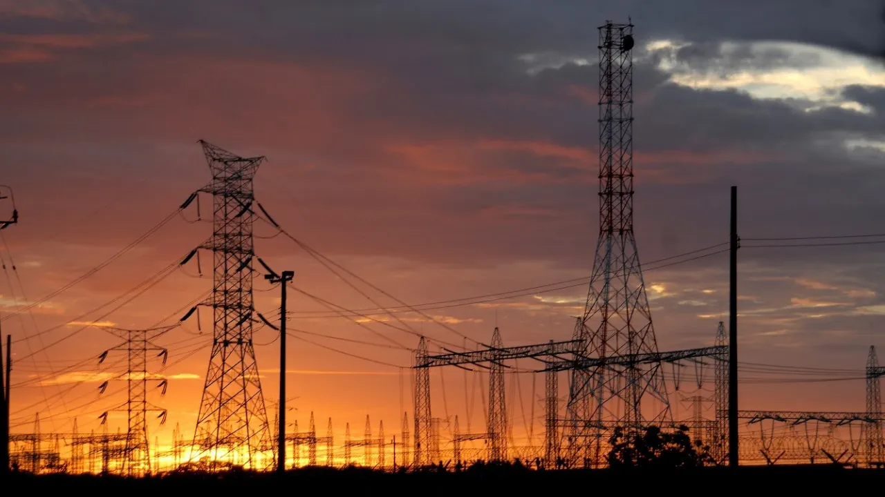 Falta de infraestructura eléctrica atora desarrollo de zonas industriales: clúster de energía
