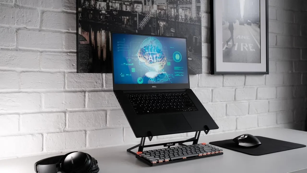 Disputa entre Arm y Qualcomm interrumpe el desarrollo de PCs con IA de Microsoft