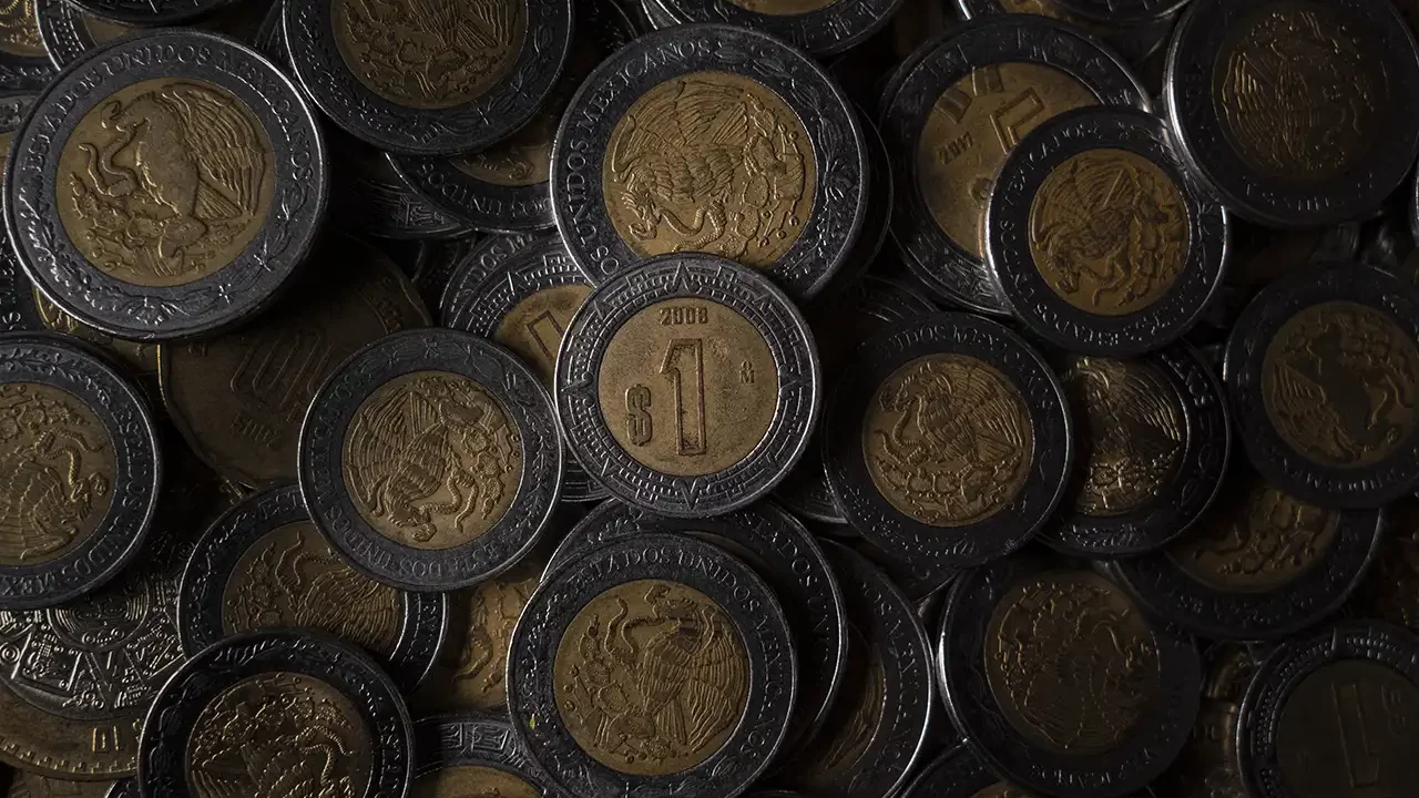 Peso retrocede tras escalada de tensiones en el golfo Pérsico