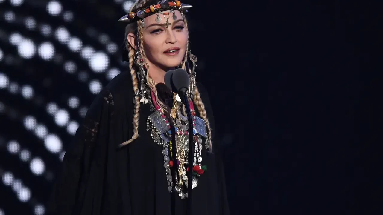 Demandan a Madonna por retraso de 2 horas en concierto de NY