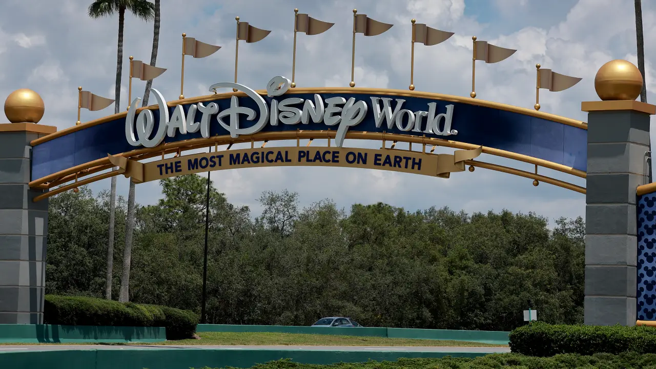 Disney planea invertir el doble en parques temáticos, hasta 60,000 mdd