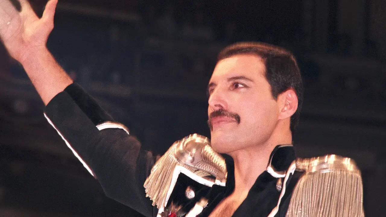 Casa de Freddie Mercury en Londres sale a la venta con valor inicial de 38 mdd