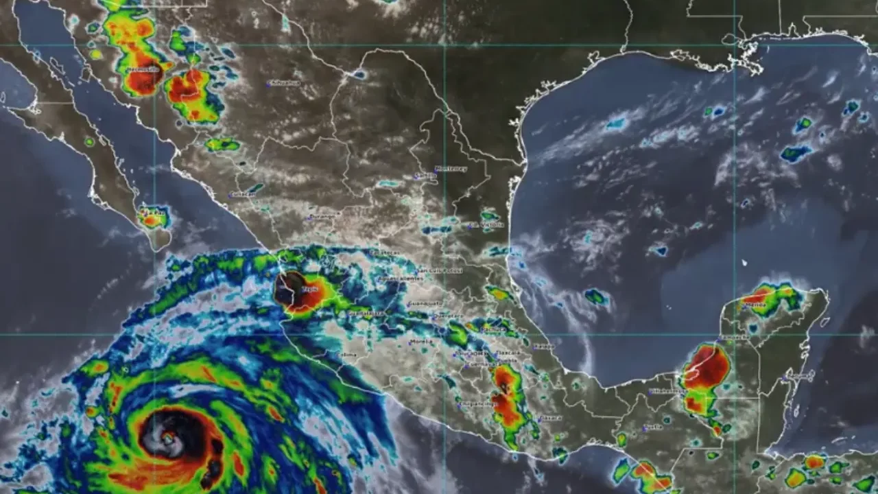 ‘Hilary’ crece a huracán categoría 3; se dirige a la península de Baja California