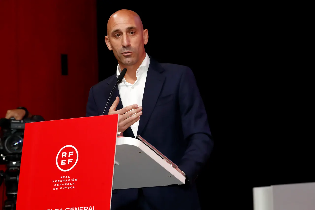 Luis Rubiales renuncia como presidente de la Federación Española de Fútbol