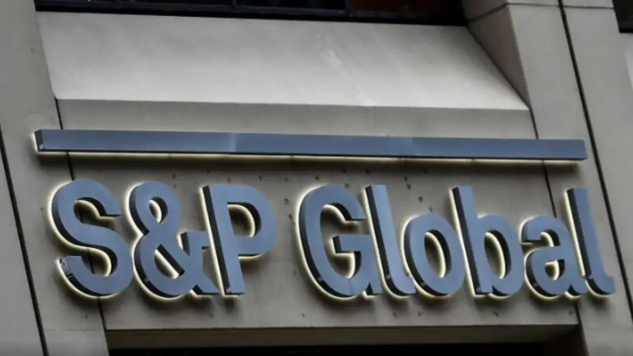 S&P rebaja calificación de bancos en EU por mayores problemas de liquidez