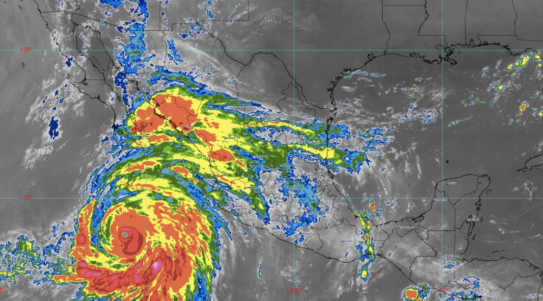 Huracán ‘Hilary’ se intensifica a categoría 4; afectará al Valle de México y estos estados