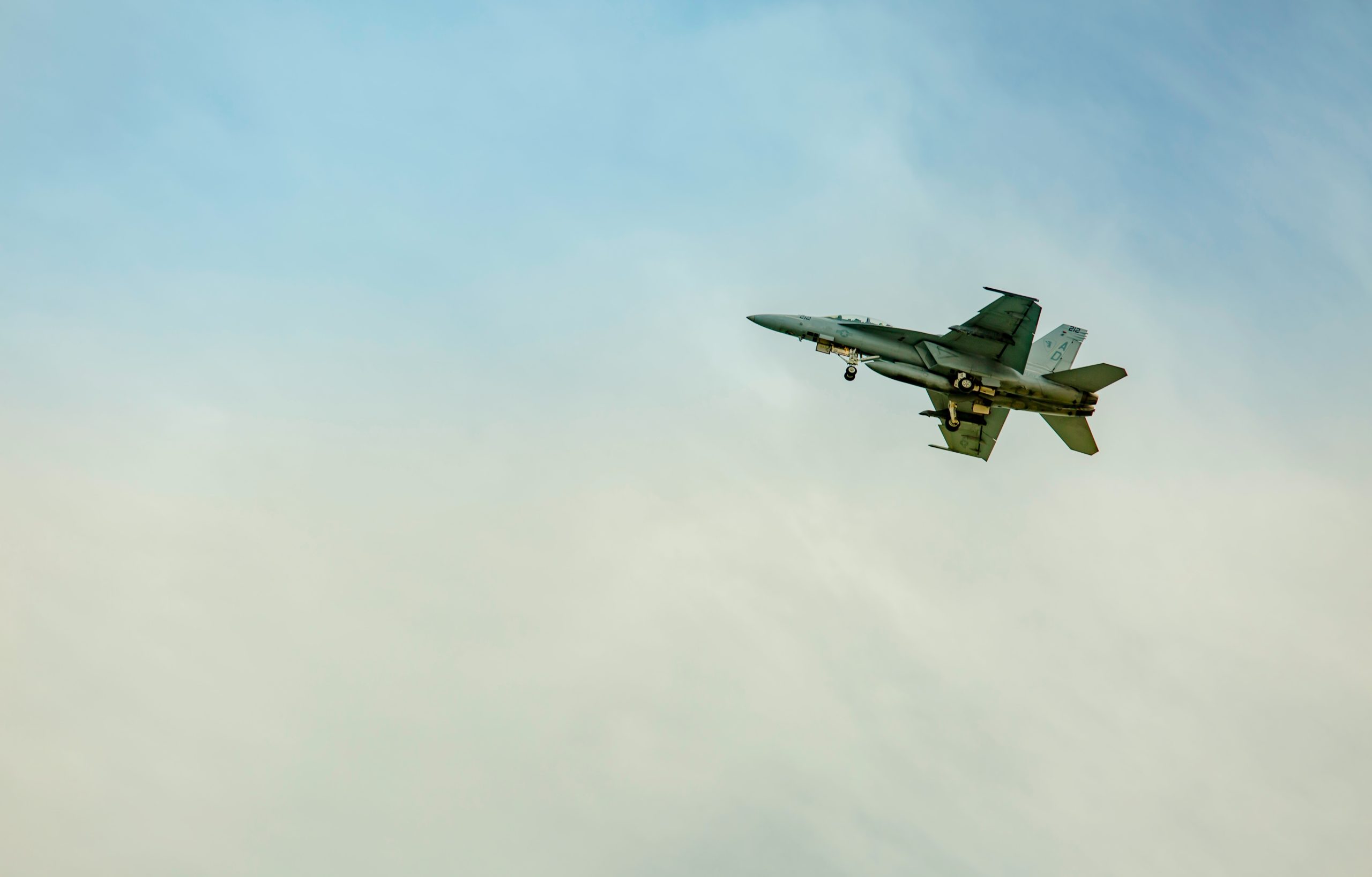 Ucrania admite que no espera recibir los F16 estadounidenses este año