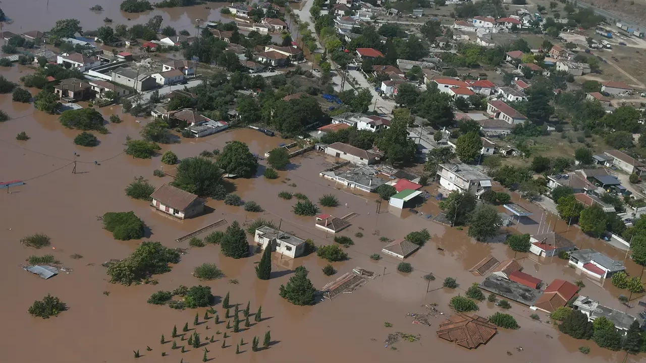 Asentamientos humanos en zonas de inundaciones crecieron rápidamente en 30 años: informe