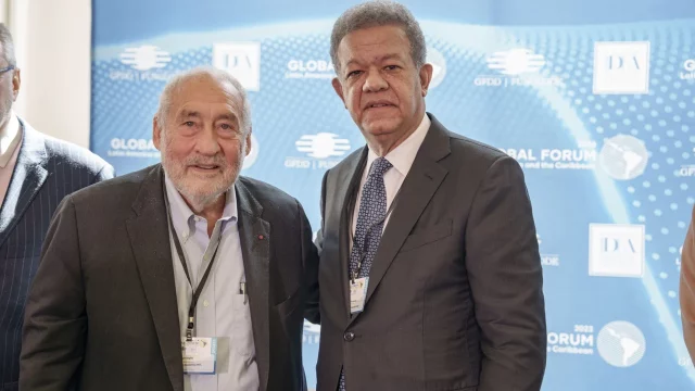 Leonel-Fernández-Joseph-Stiglitz