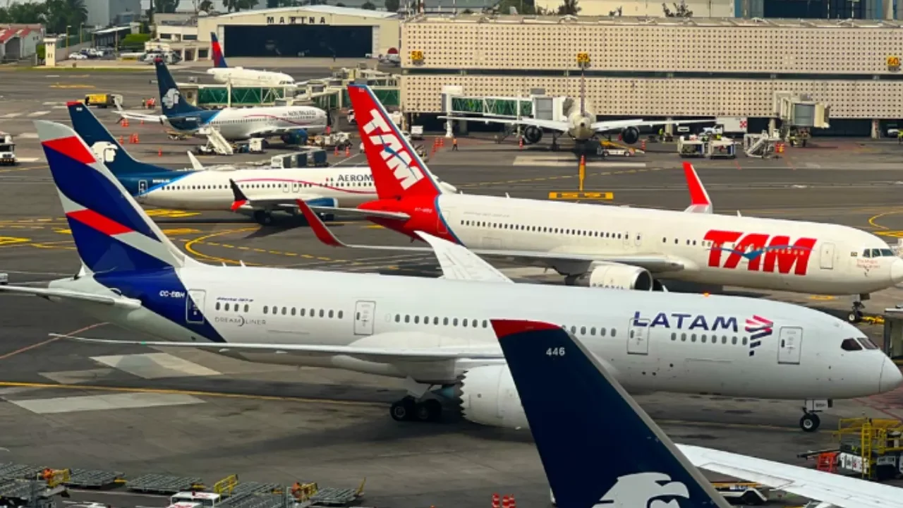 Aerolíneas piden retrasar aún más la reducción de vuelos en el AICM