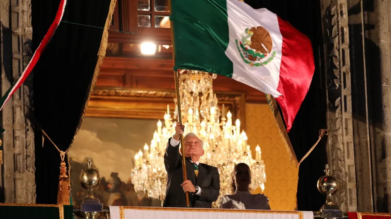‘Viva el amor’, dice AMLO en su penúltimo Grito de Independencia como presidente