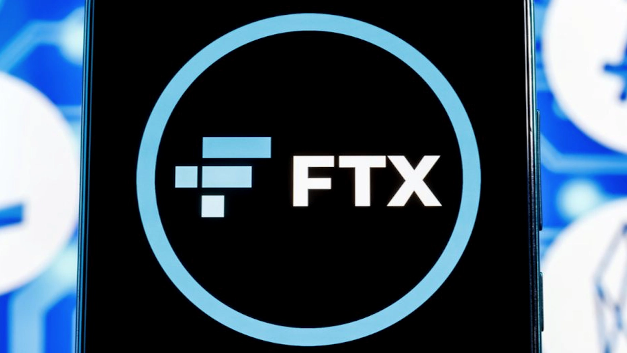 FTX demanda a los padres de su fundador por lucrase de empresa en bancarrota