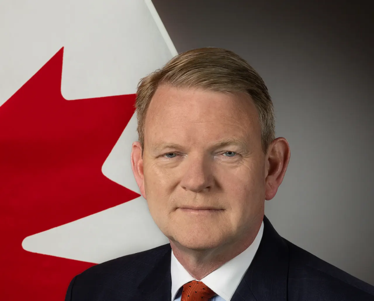 Embajador de Canadá pide a bancos ayudar a formalizar a migrantes