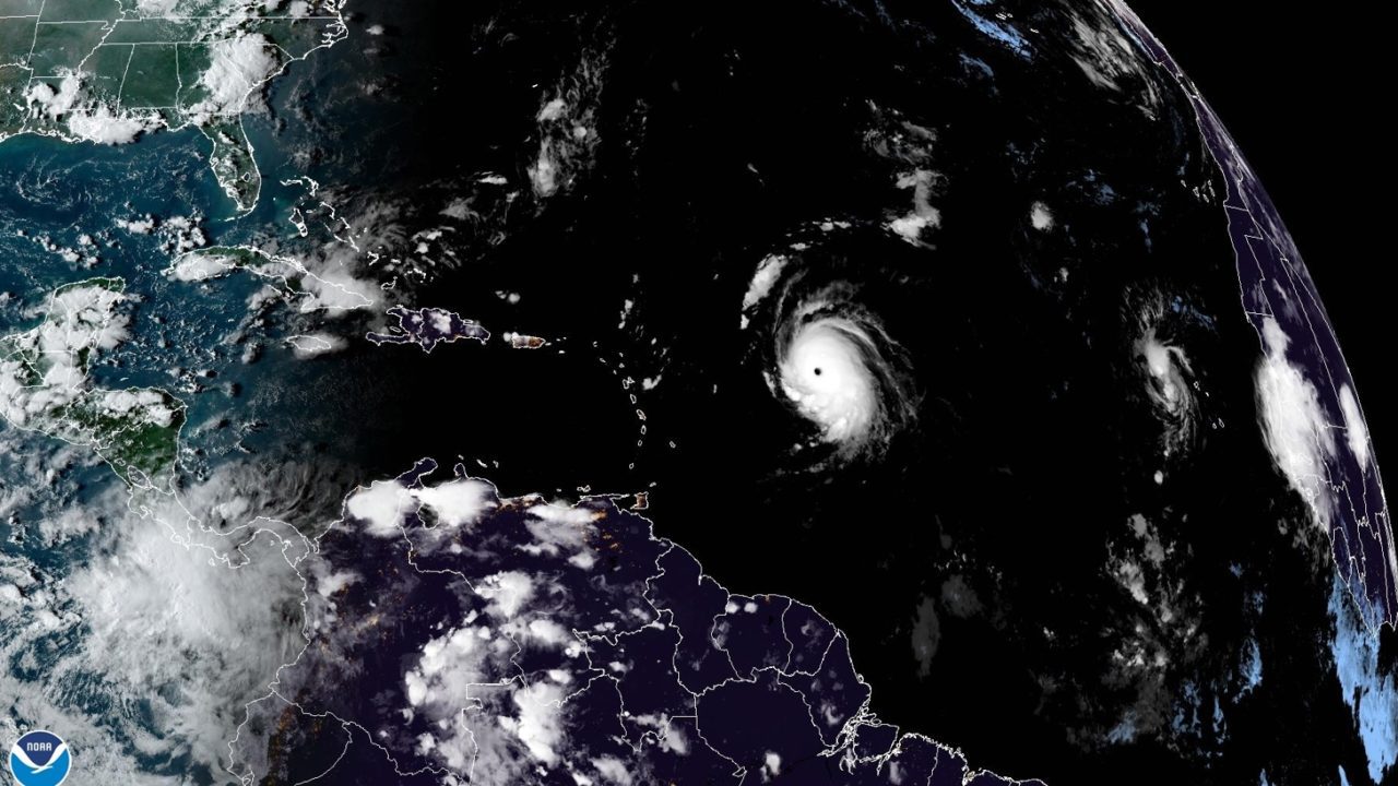 Huracán Lee alcanza categoría 5 y se acerca al este del Caribe