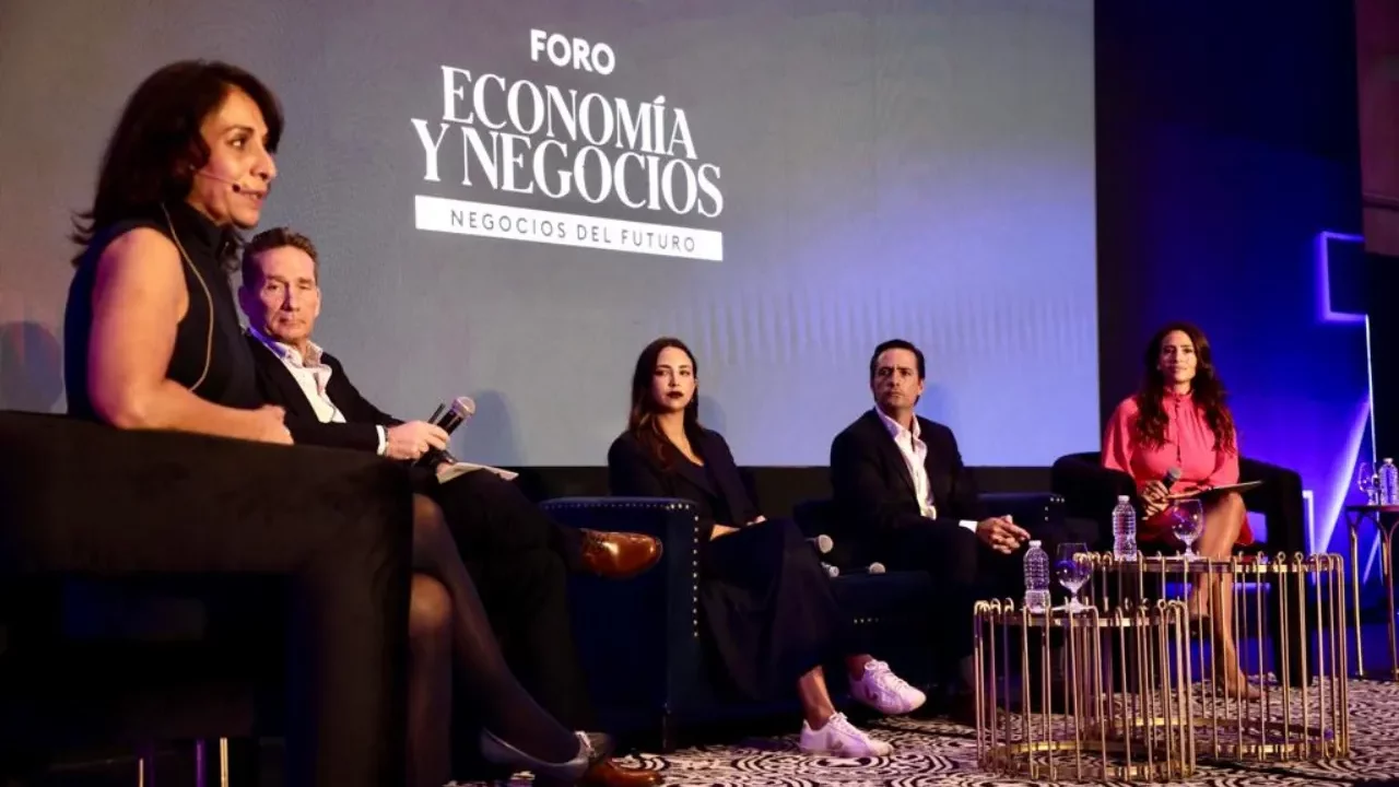 Foro Forbes Negocios: Bancos y fintech van a la par en la revolución digital, dicen expertos
