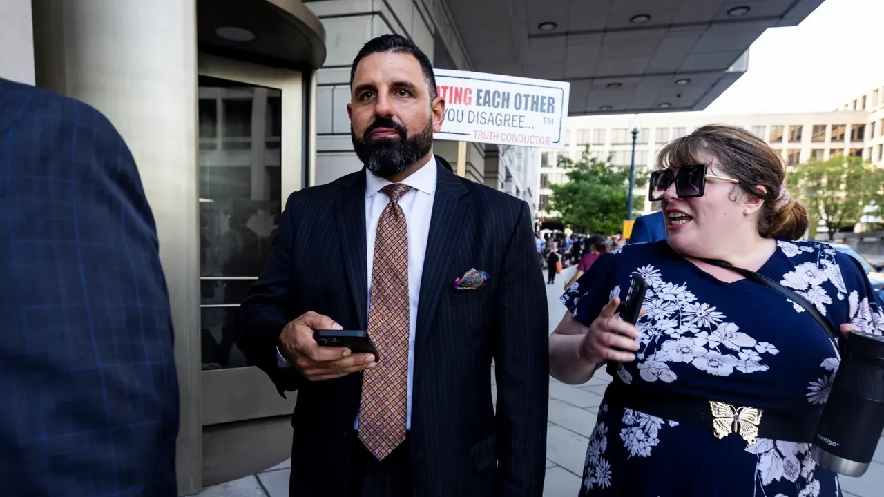 22 años de cárcel para Enrique Tarrio, líder de los Proud Boys que asaltaron el Capitolio