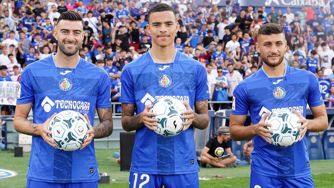 Inversiones veraniegas de clubes europeos de futbol crecen 24%