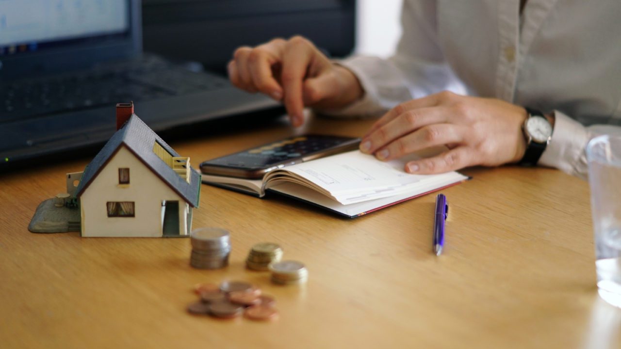 Crédito Infonavit es, por lo menos, dos veces más barato que hipotecas bancarias