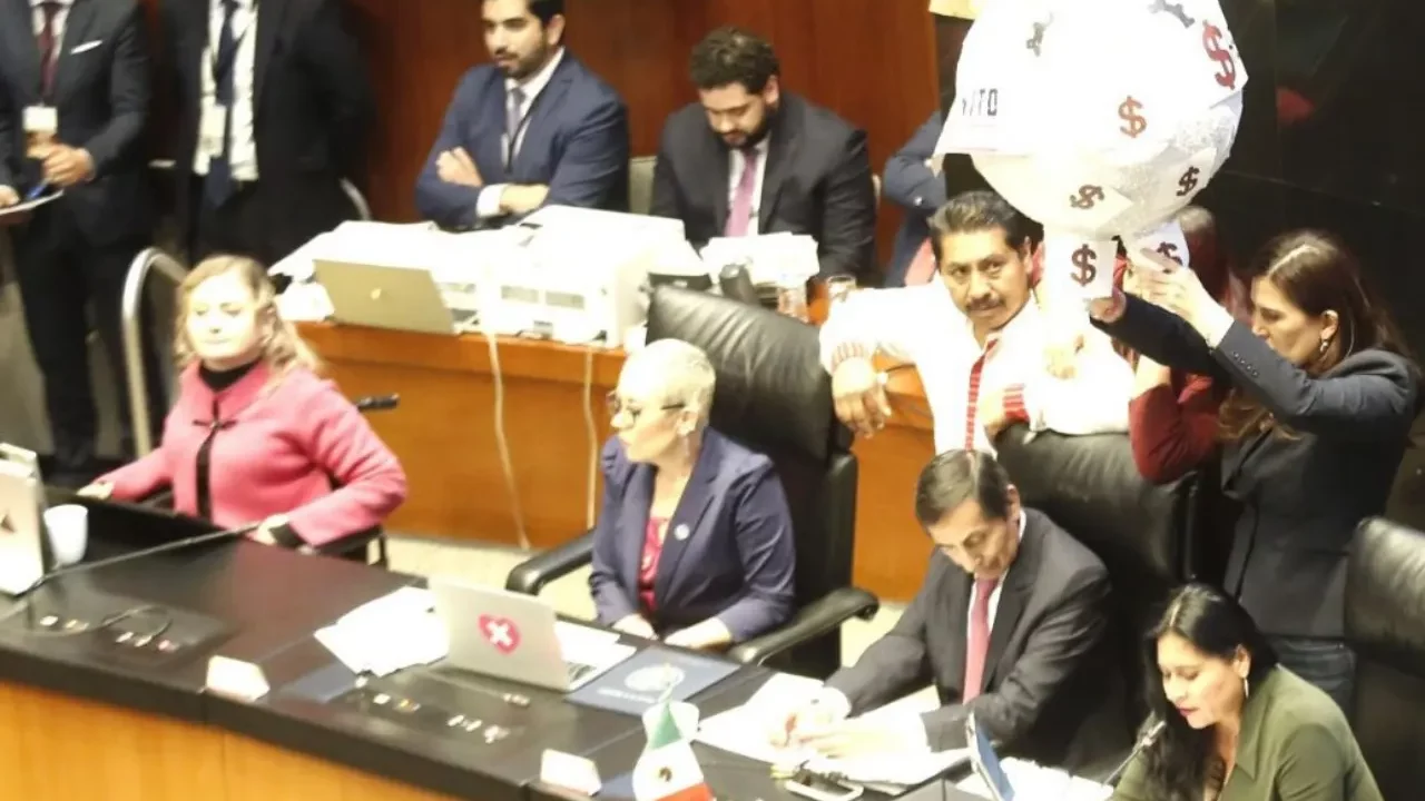 Gobierno hace prepagos de deuda de 2025 ante mayor incertidumbre, justifica Hacienda