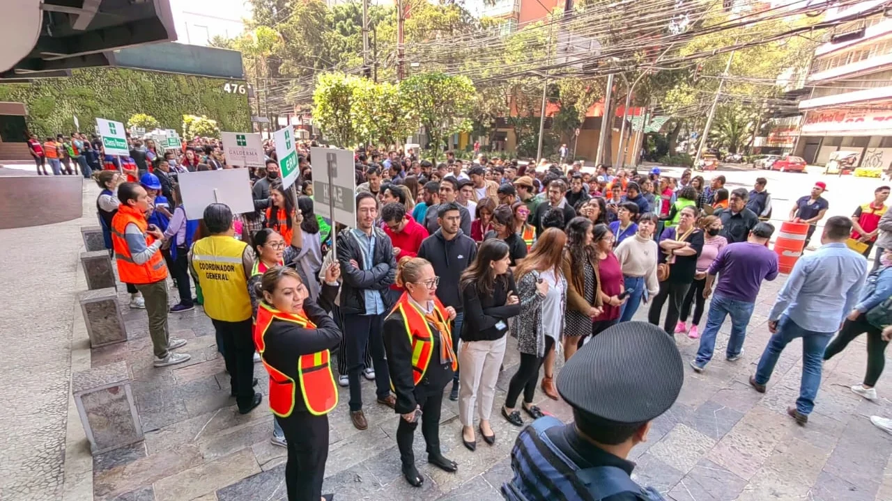 Histórico simulacro nacional en el aniversario de los peores sismos en México