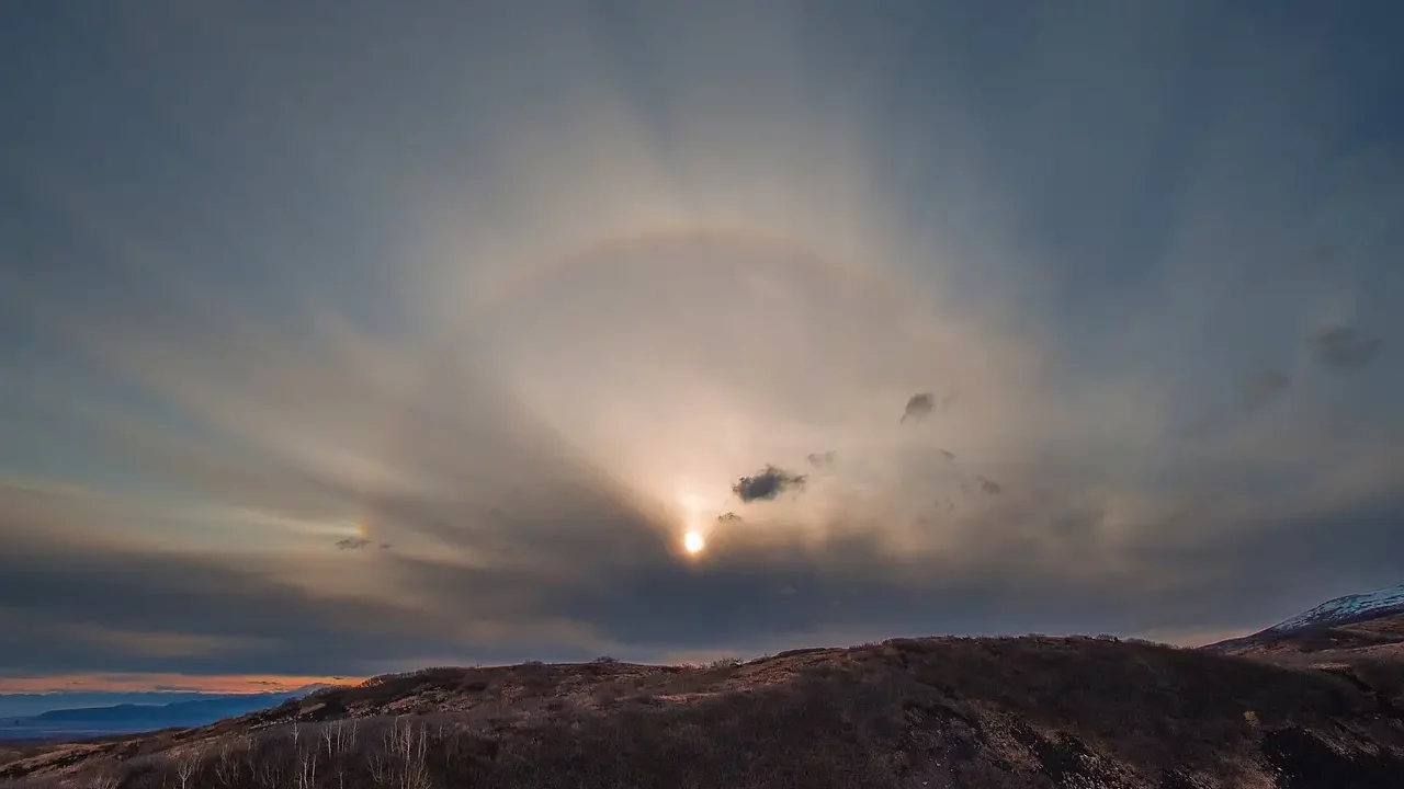 ¿Por qué y cómo se forma un halo solar?