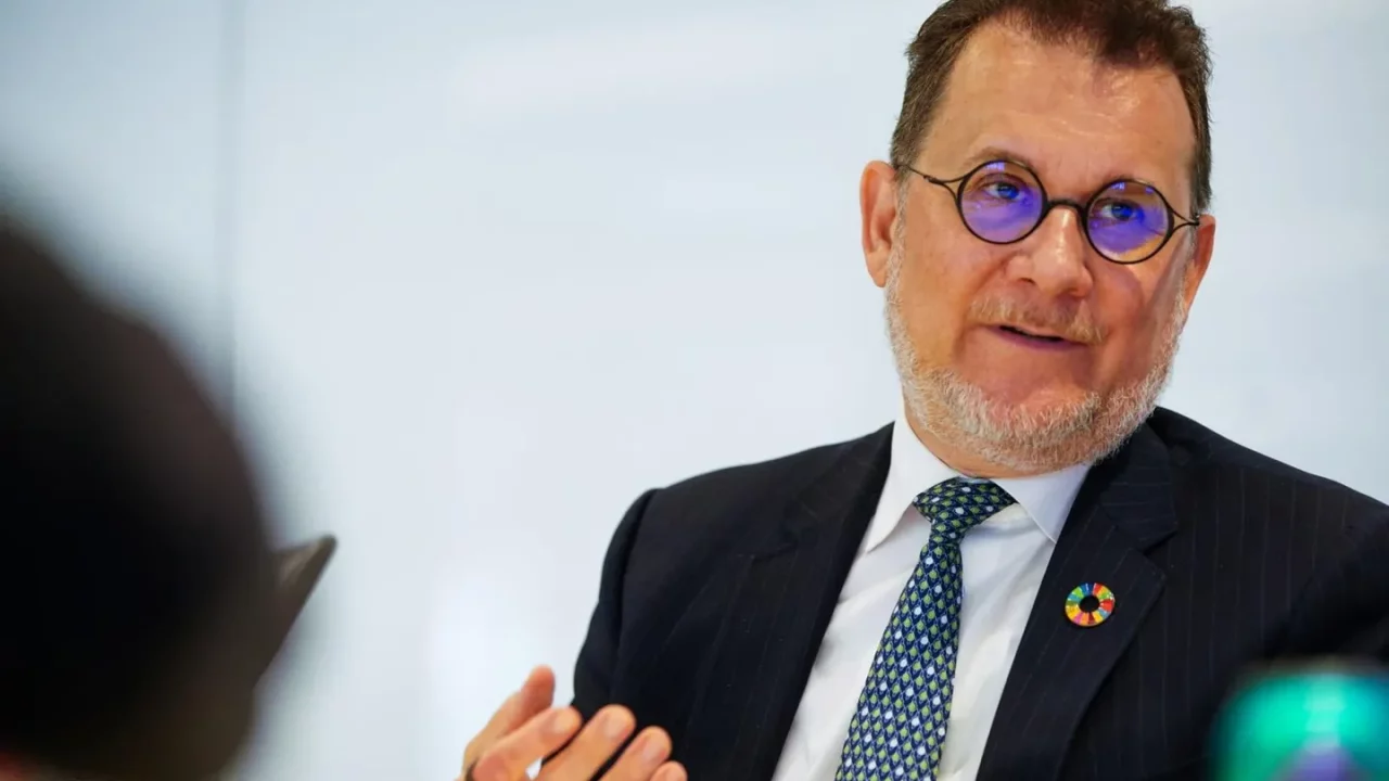 Más fabricación doméstica de chips significa más ‘productos químicos permanentes’: Mark Newman de Chemours