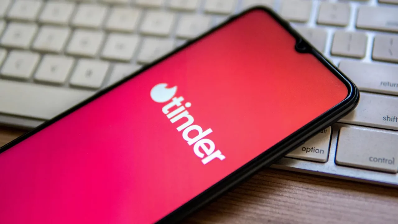 Nueva función de Tinder permite a los amigos jugar entre ellos: esto es lo que debes saber