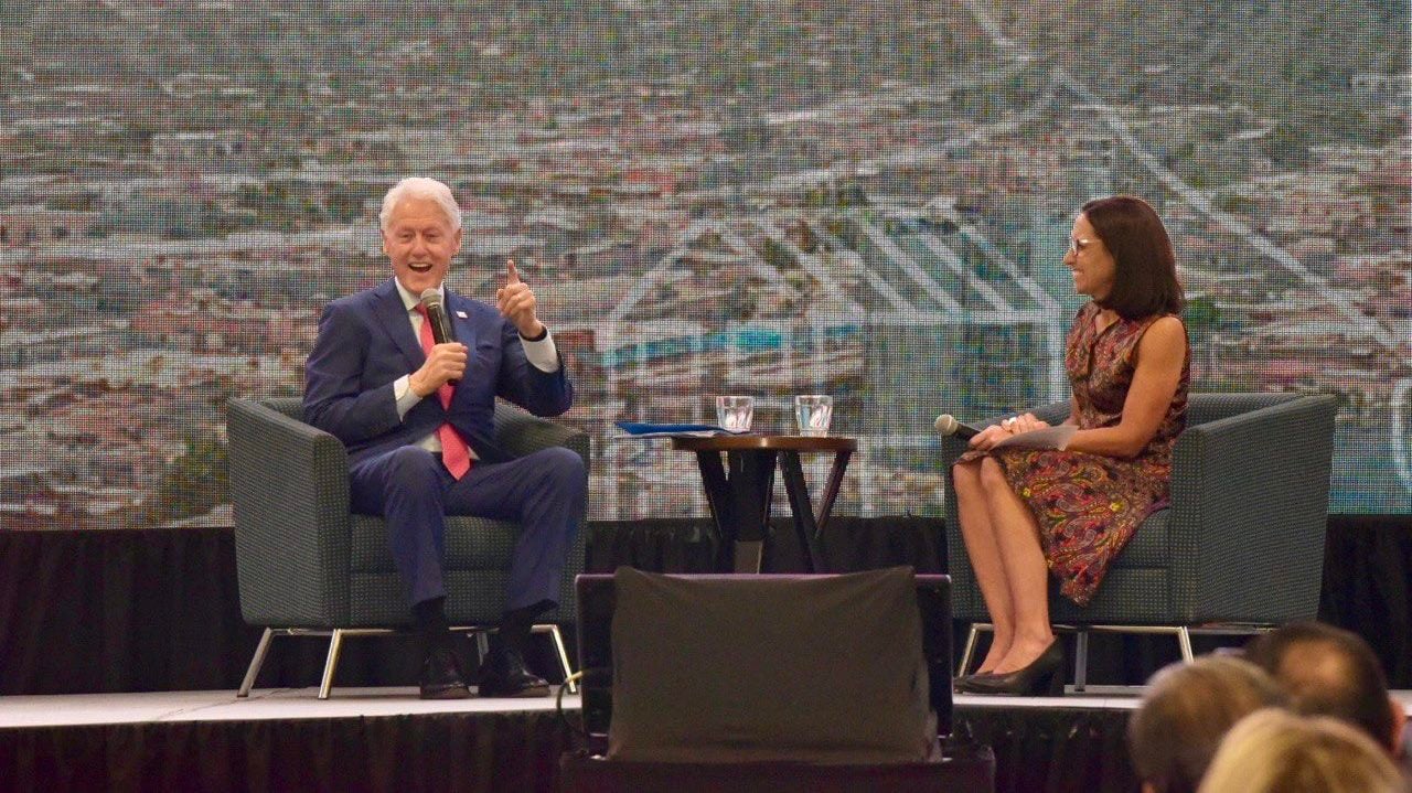 El mayor problema de México es lidiar con la violencia generada por los carteles: Bill Clinton