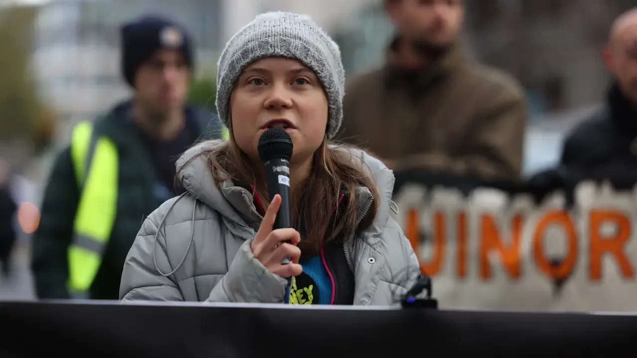 Detienen a la activista Greta Thunberg en una protesta en Londres