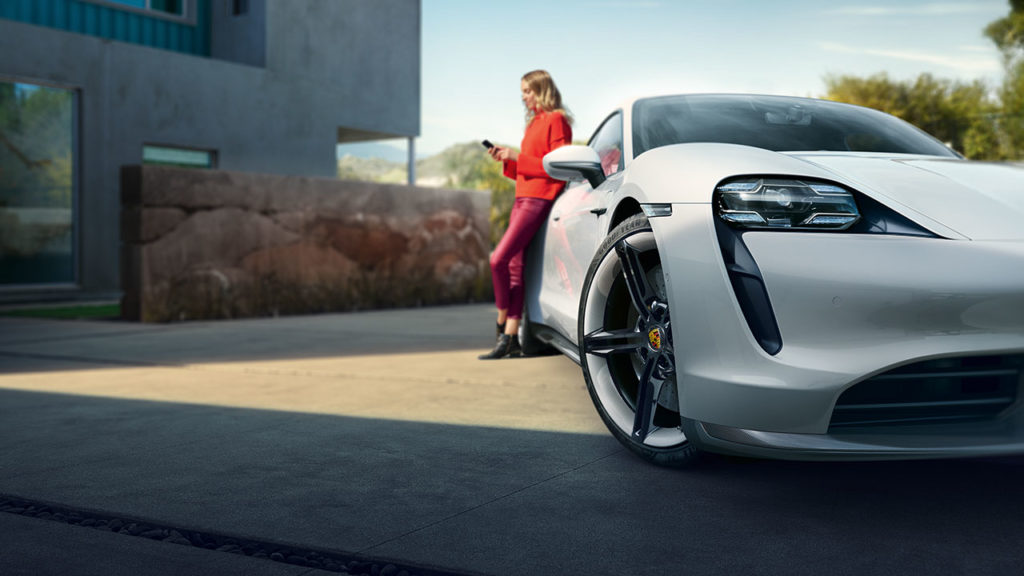 Porsche Taycan.
