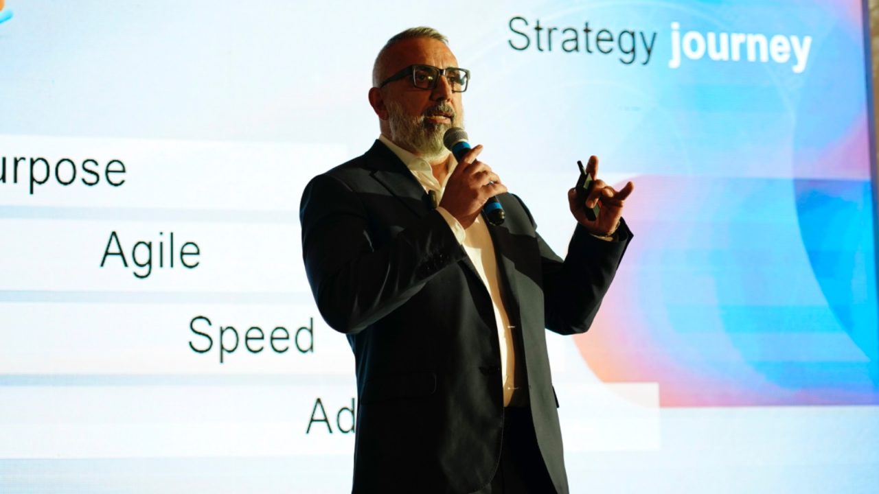 Foro Forbes: Nube, data e inteligencia artificial, la ecuación para la reinvención digital