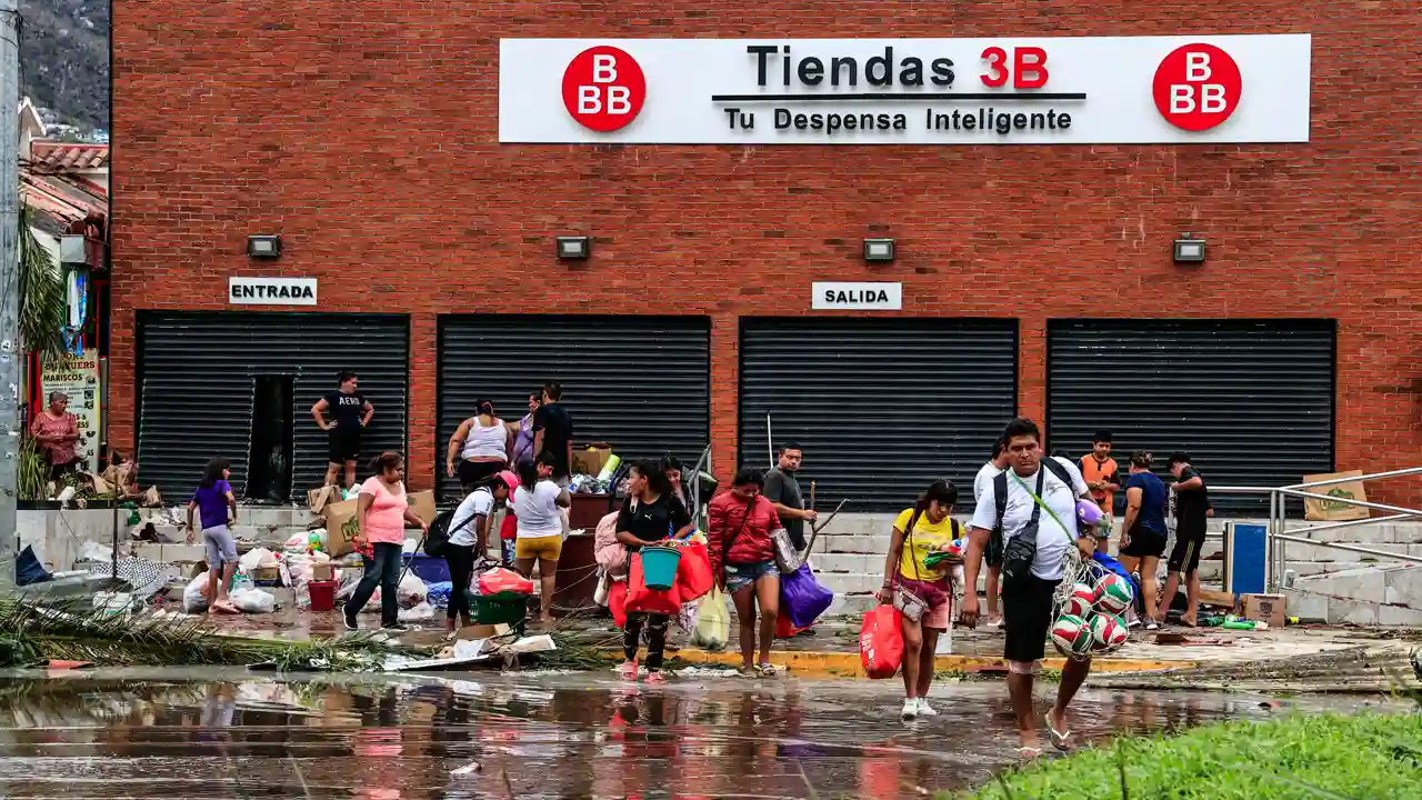 Supermercados exigen al gobierno reforzar seguridad y evitar saqueos en Guerrero