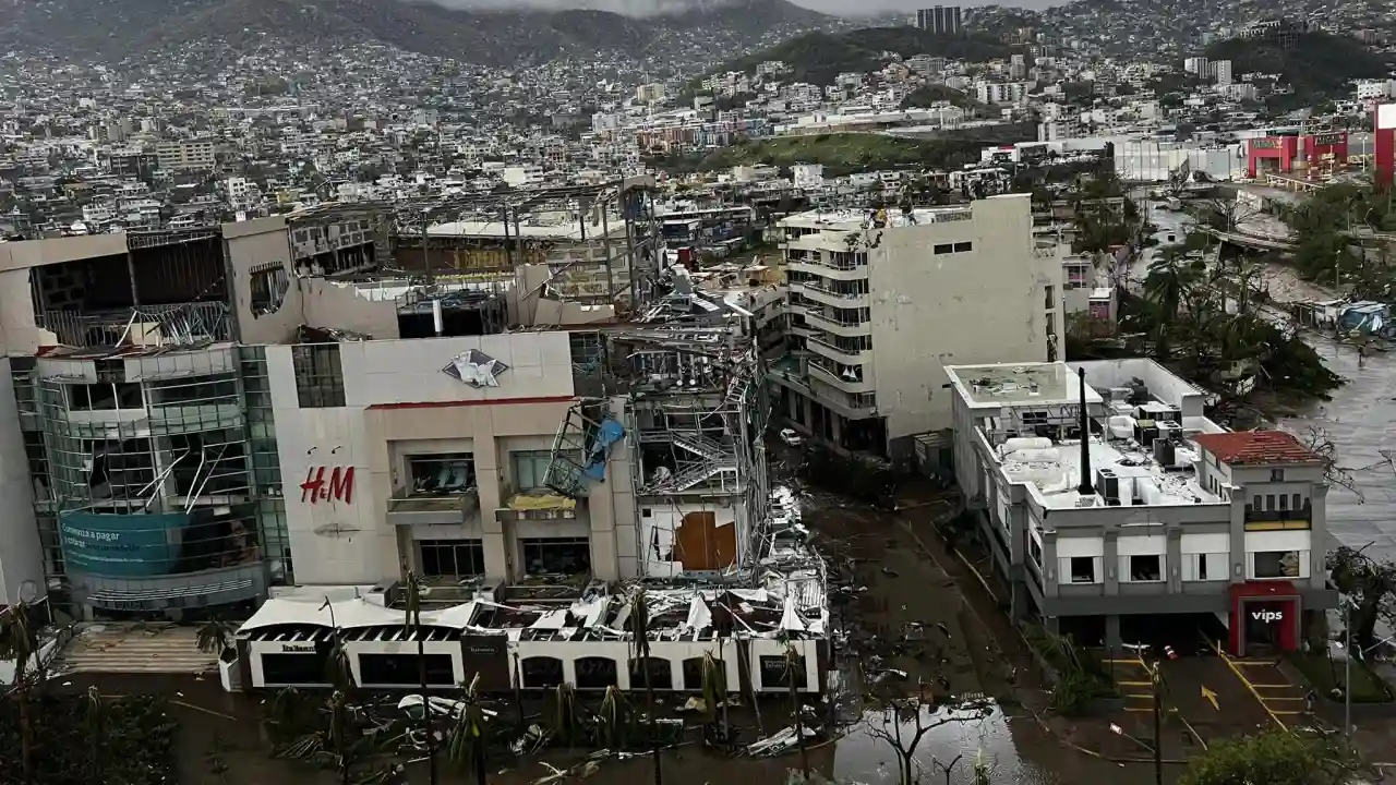 Telcel restablece 40% de sus servicios en Acapulco tras paso de Otis