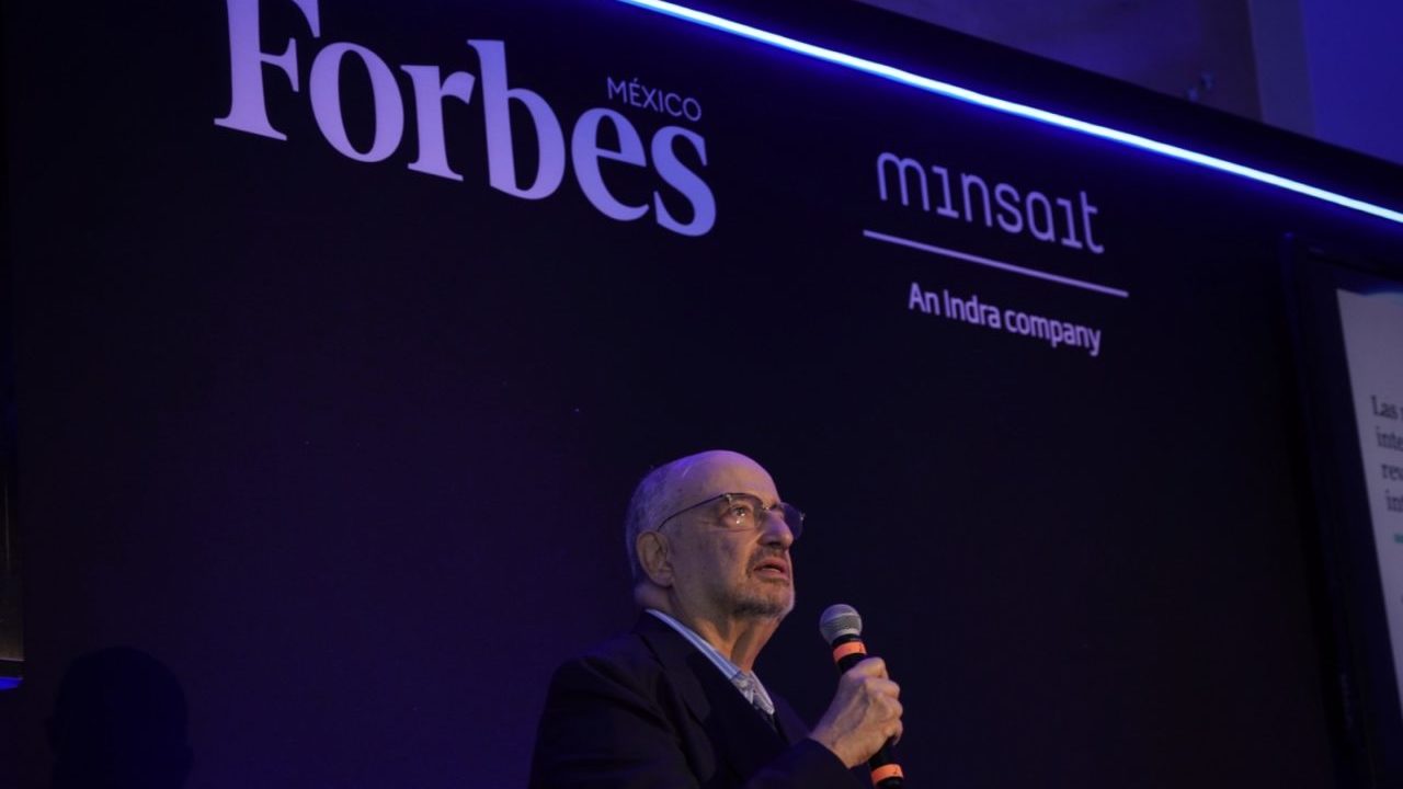 Foro Forbes Líderes de la IA: Expertos resaltan la importancia de regular la inteligencia artificial