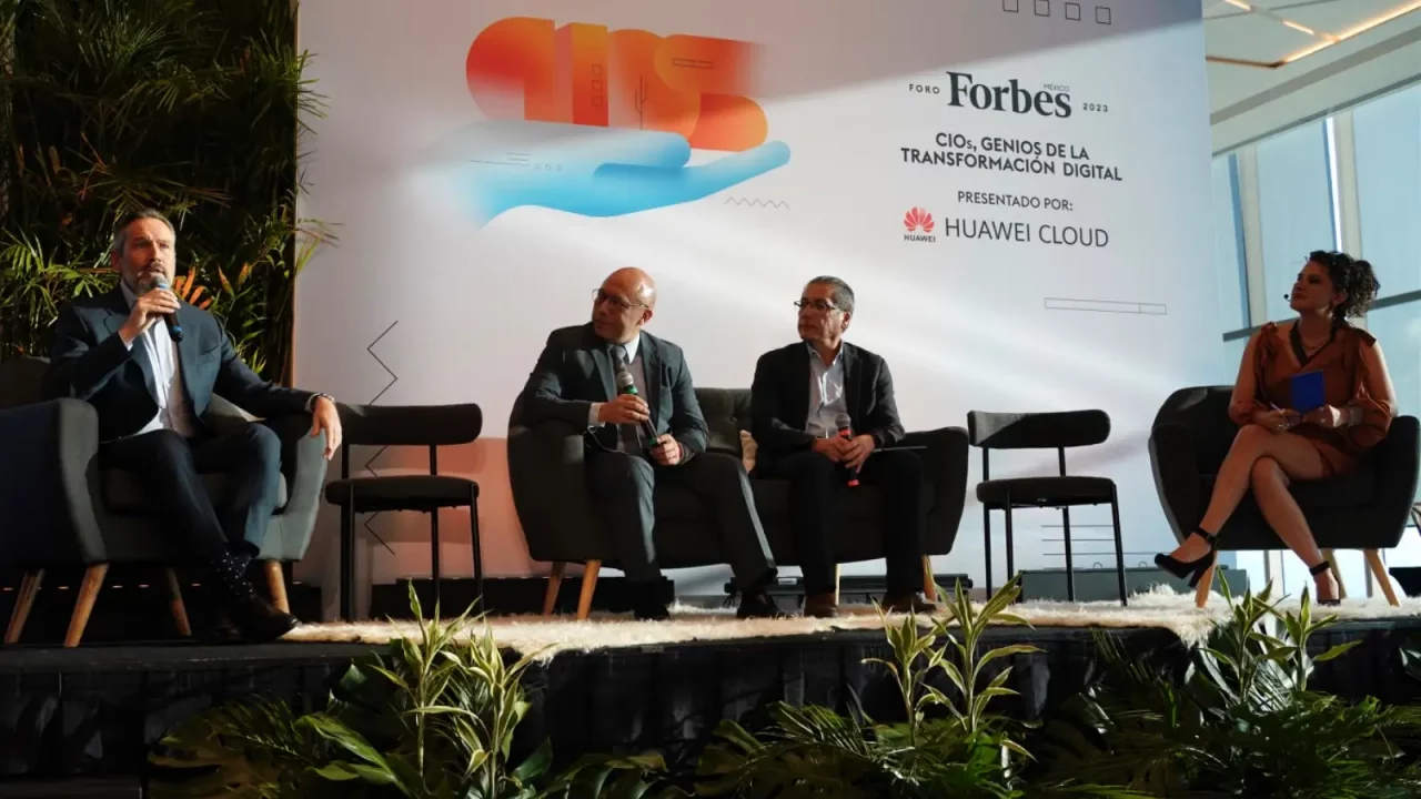 Foro Forbes: Educación y competencia laborales, claves para que México aproveche la IA