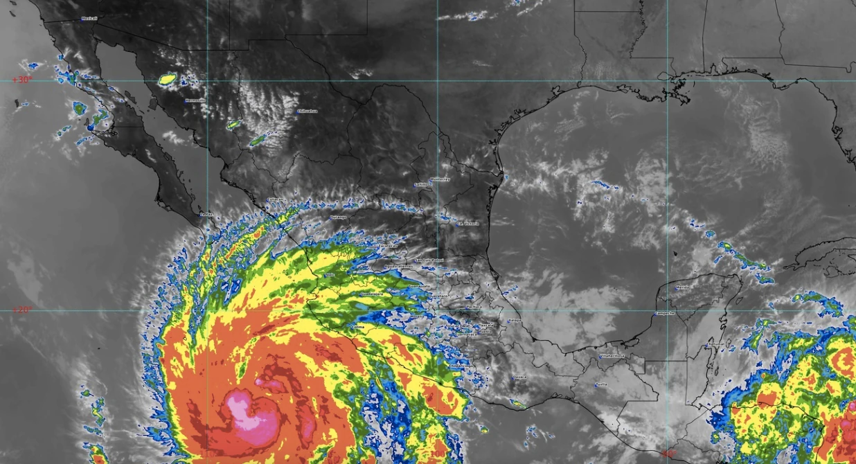 Norma se convierte en huracán en el Pacífico mexicano