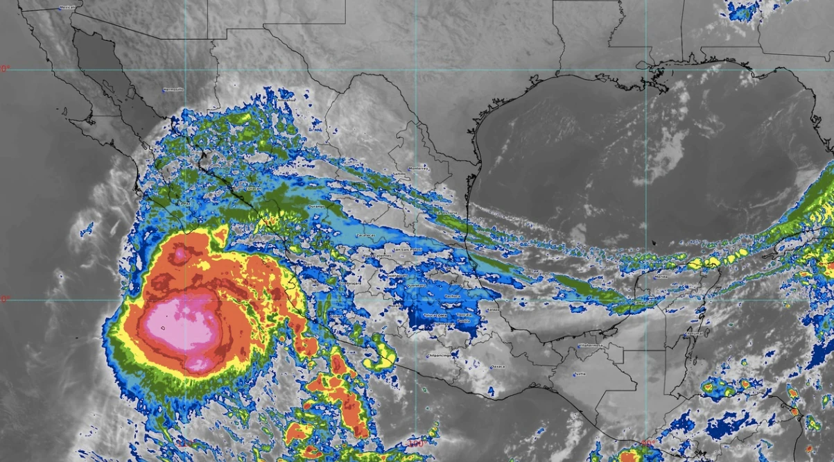 Huracán Norma, aun debilitado a categoría 3, amenaza a Baja California Sur; provocará fuertes lluvias en estos estados