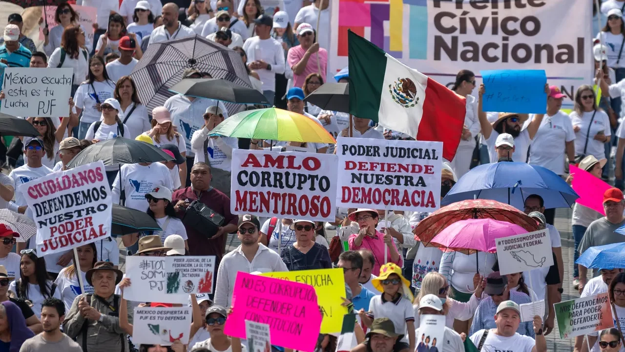 ‘Una vergüenza que ministro González Alcántara marchara’: AMLO