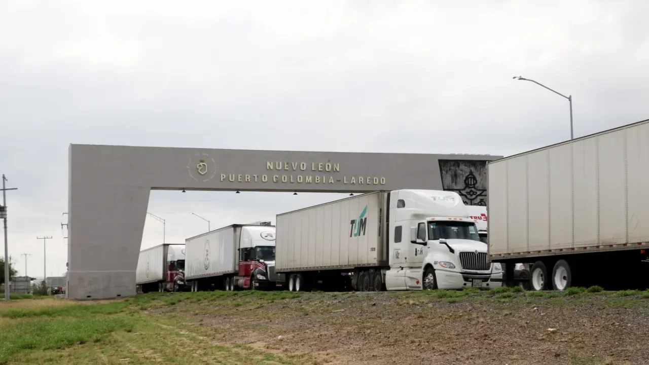 Revisiones de Texas en Puente Colombia dejarán pérdidas millonarias, advierten transportistas 