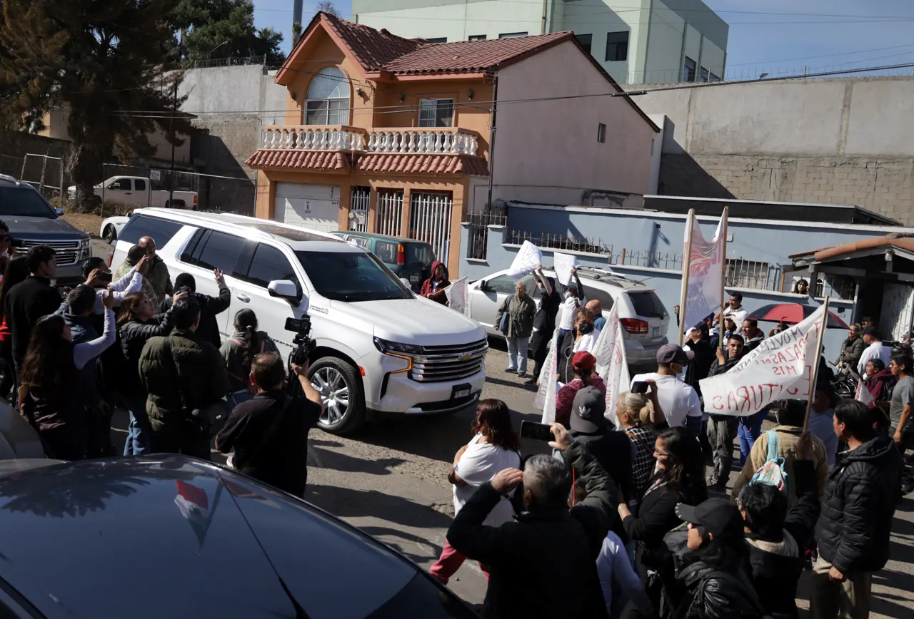 Habitantes de Tijuana protestan por poca atención de AMLO a problemas