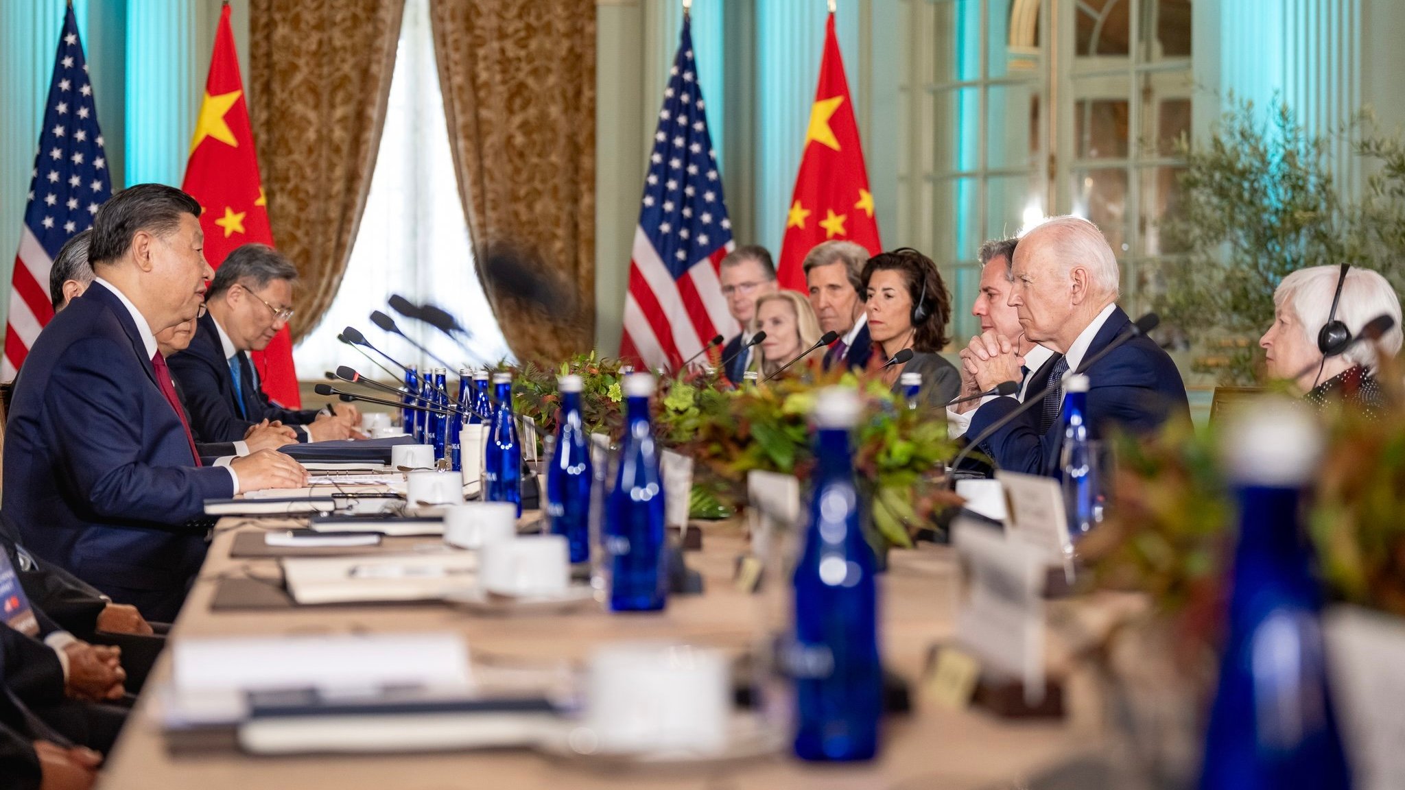 ‘La Tierra es lo suficientemente grande para que EU y China tengan éxito’, dice Xi a Biden