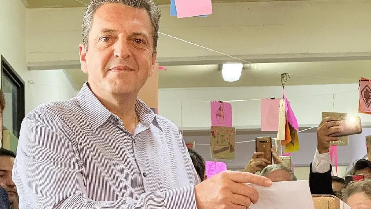Argentina empieza nueva etapa que requiere diálogo y consensos: Massa