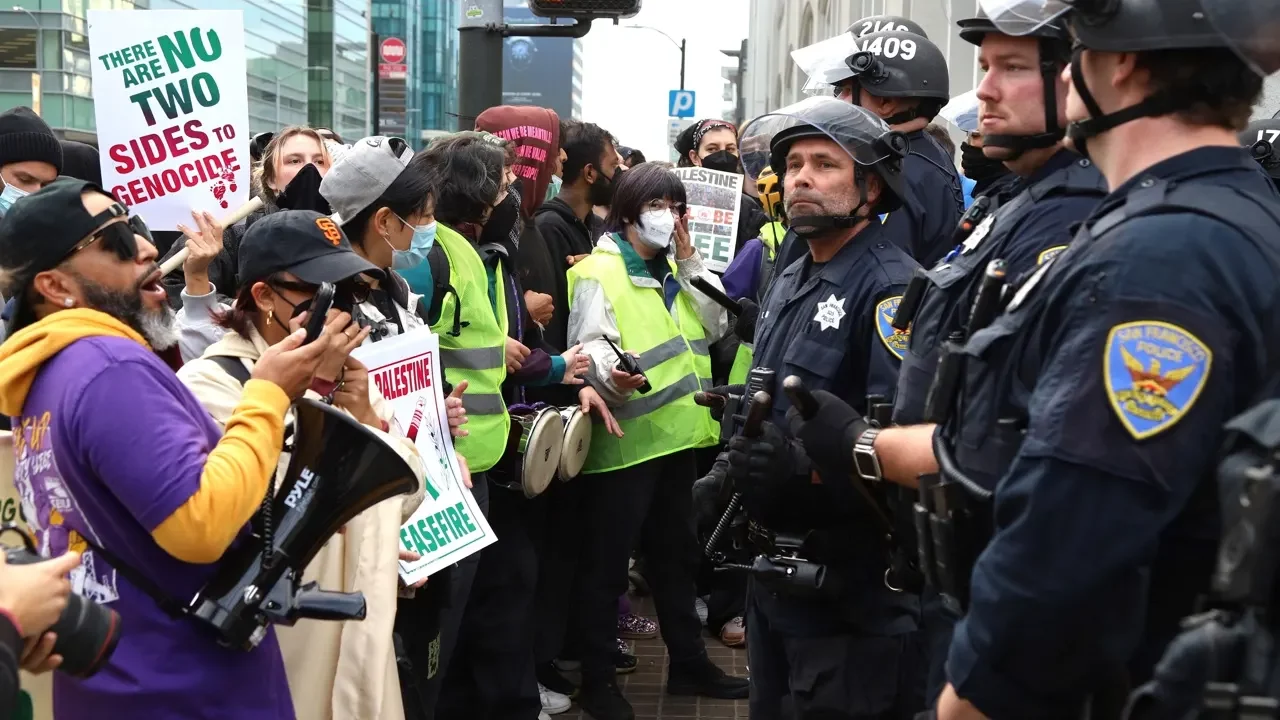APEC: manifestantes toman las calles previo a reunión entre Biden y Xi Jinping