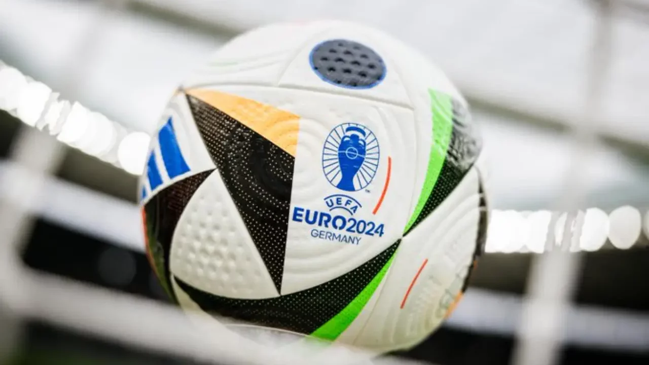 La UEFA presenta ‘Fussballiebe’, el balón oficial para la Eurocopa 2024
