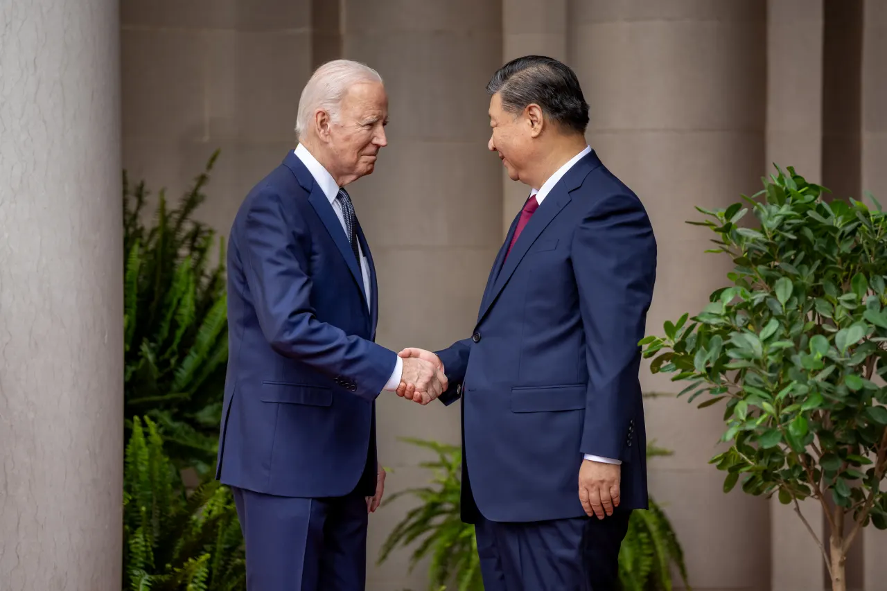 Xi Jinping es un ‘dictador’, reitera Biden tras reunirse con el presidente chino