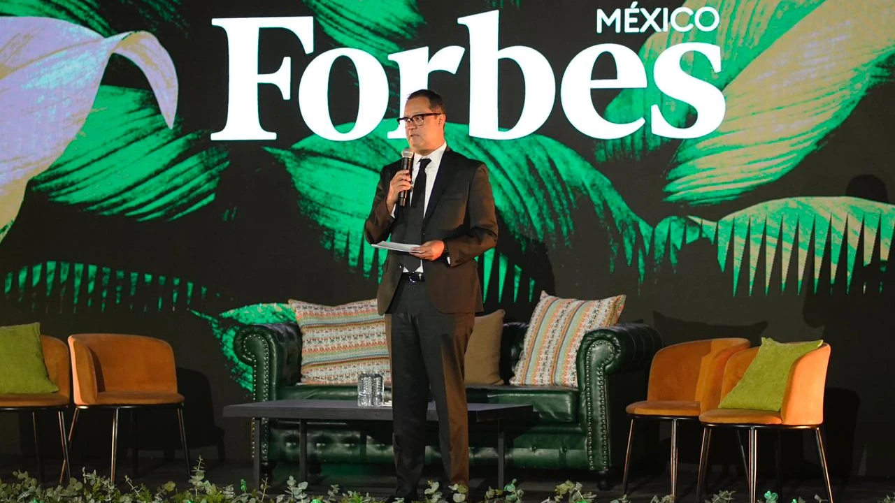 Foro Forbes Economía Verde: No puede haber un país sustentable si al mismo tiempo tenemos pobreza, afirma el subsecretario de Hacienda