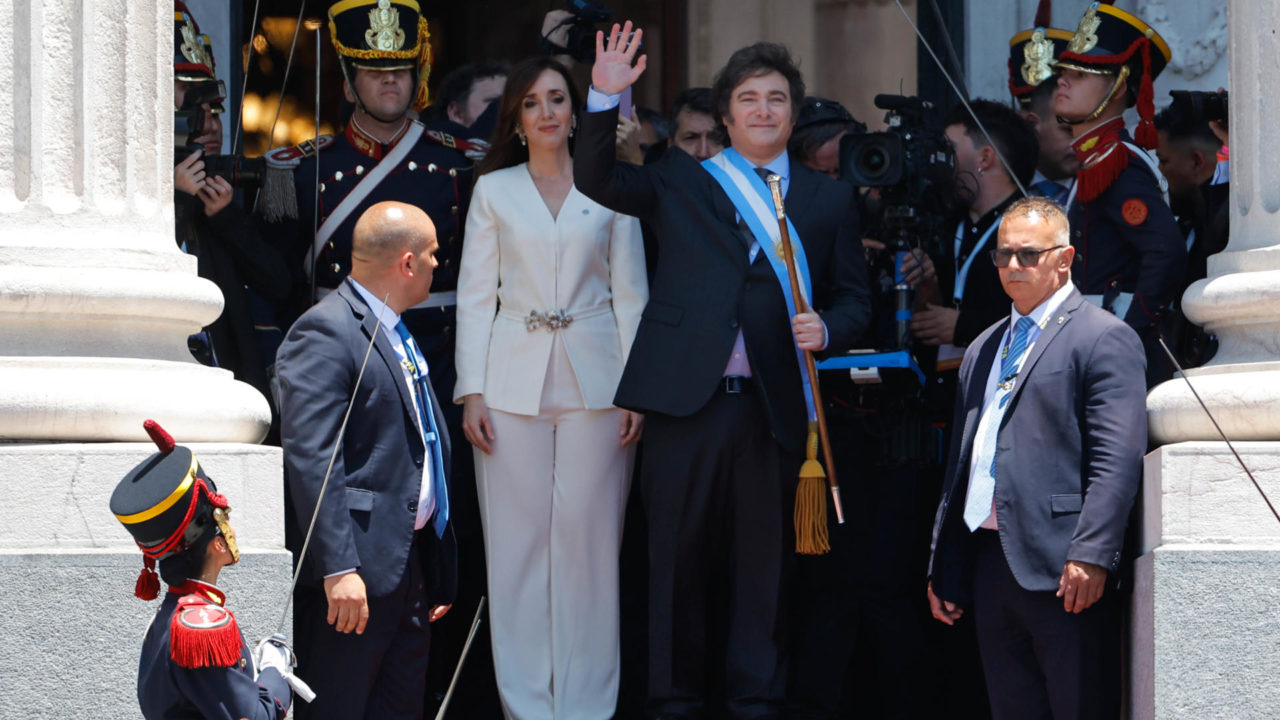 Milei anticipa duro ajuste y estanflación, el “último mal trago” para Argentina