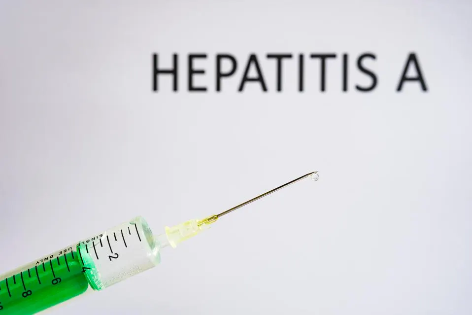 Lo que hay que saber sobre el brote de hepatitis en Massachusetts que afecta a personas sin hogar y a drogadictos